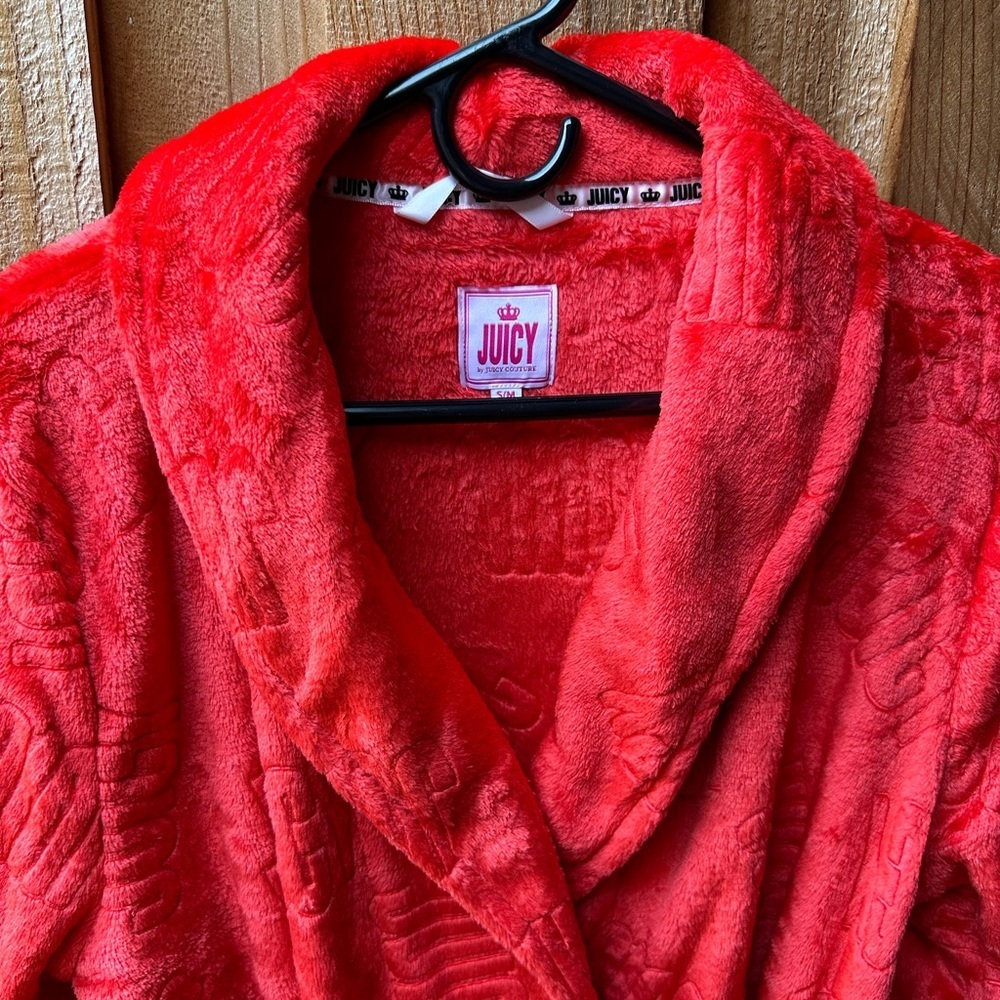 Juicy Couture Red Embossed Logo Short Robe - Picture 4 of 9